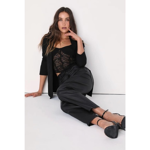 Lulu’s Sultry Expression Black Lace Corset Top Size Medium - Picture 8 of 10